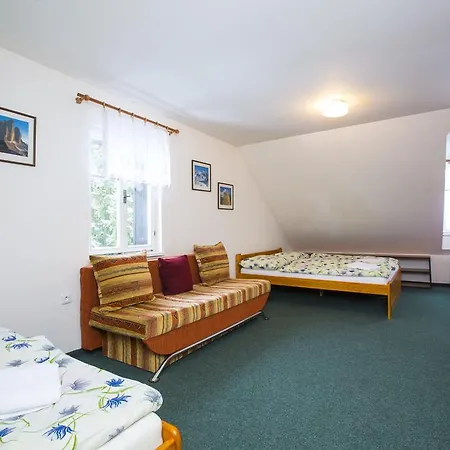 Pod Lipami Vendégház 3*