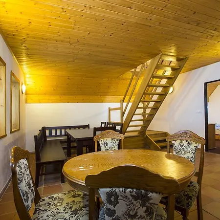 Guest house Pod Lipami