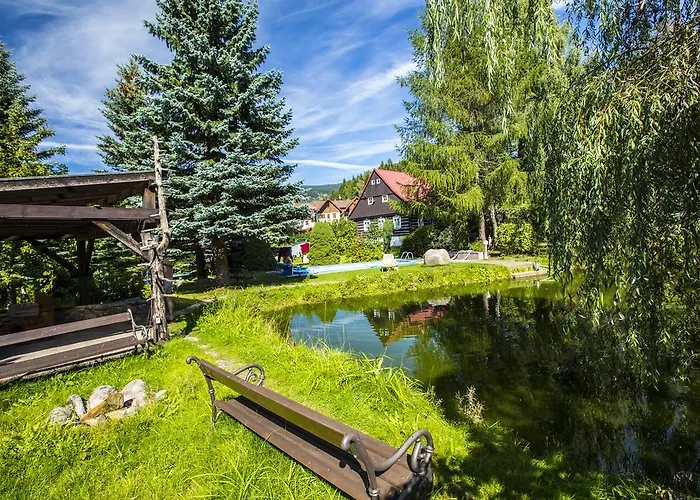 Pod Lipami Pensionat 3*
